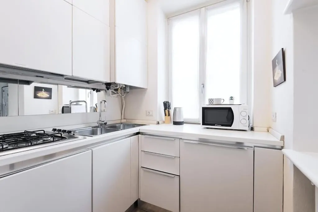 דירות מילאנו Easylife - Cozy Flat In Porta Venezia 0*,  איטליה